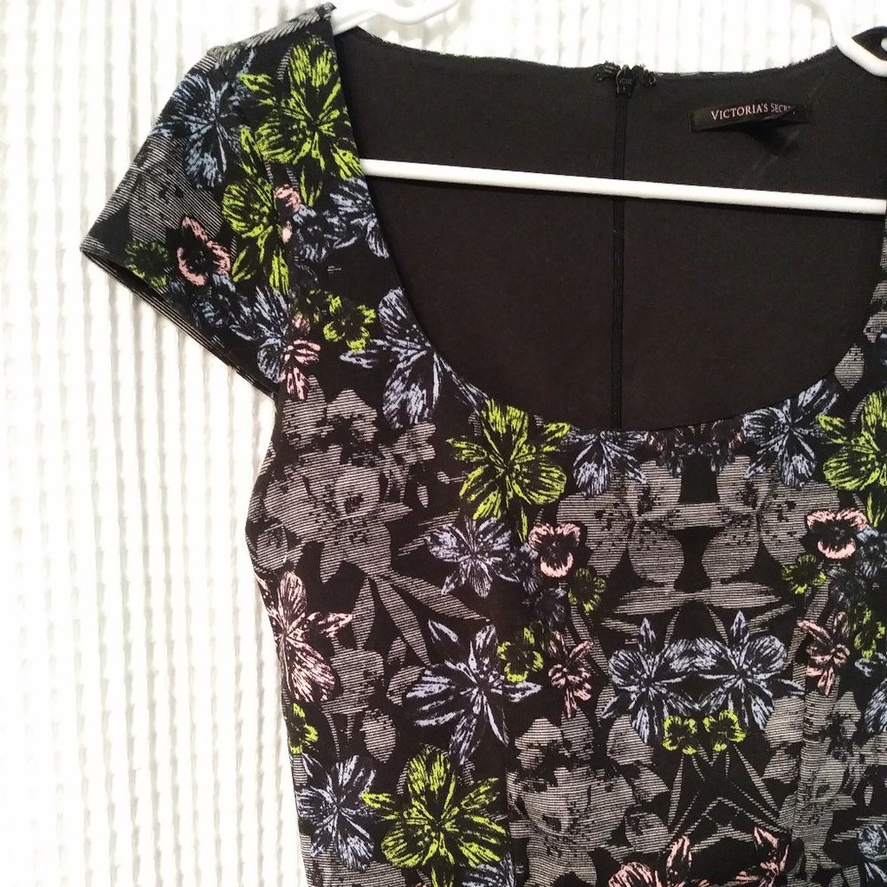 2/$20 3/$24 Victoria's Secret Dress - Picture 2 of 6
